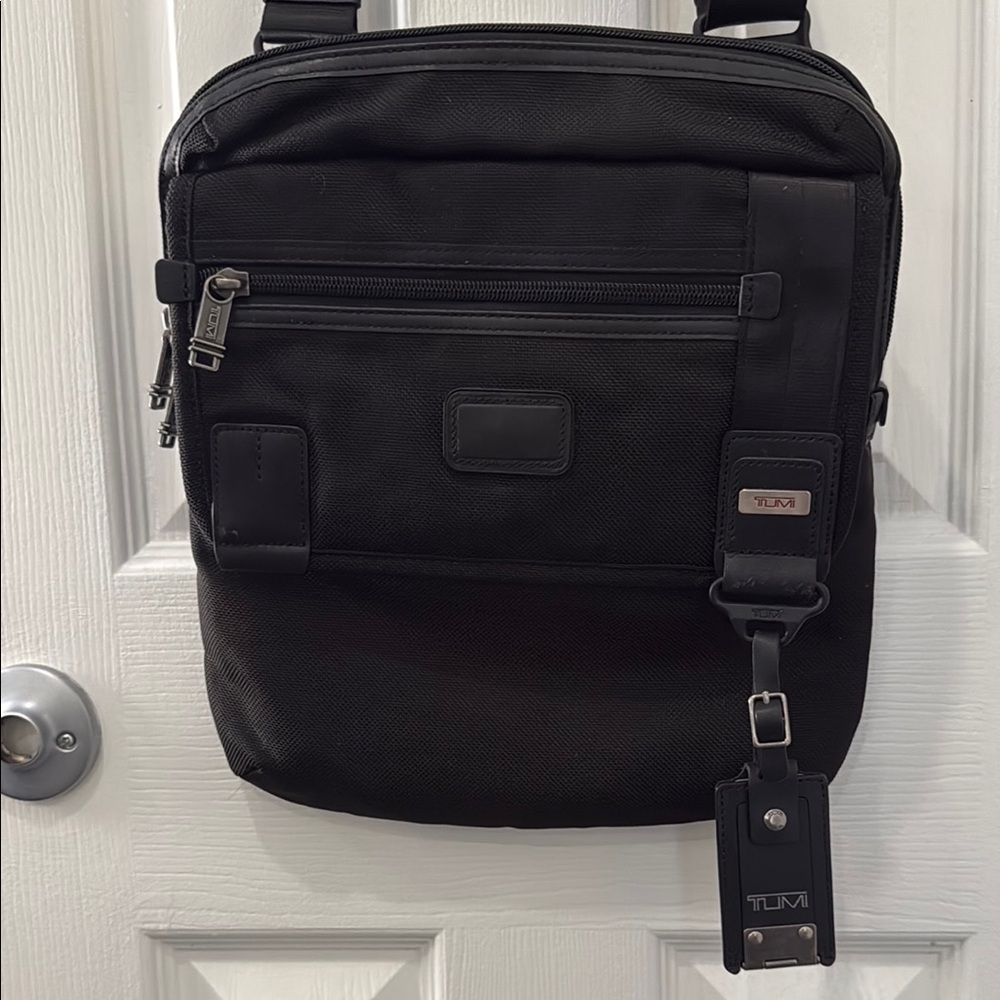 Tumi Black Messenger crossbody  Bag with Adjustable Straps
